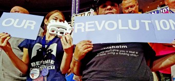 2016-07-26-1719 - Tacy Geesaman, Yvette Williams - Convention